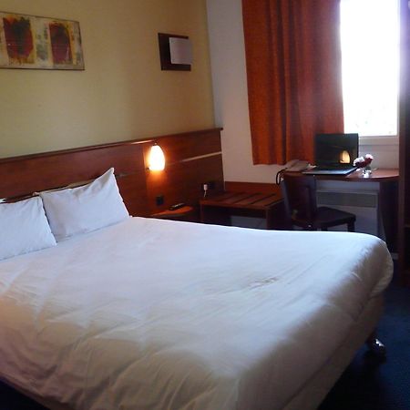 Brit Hotel Blois - Le Prema ภายนอก รูปภาพ