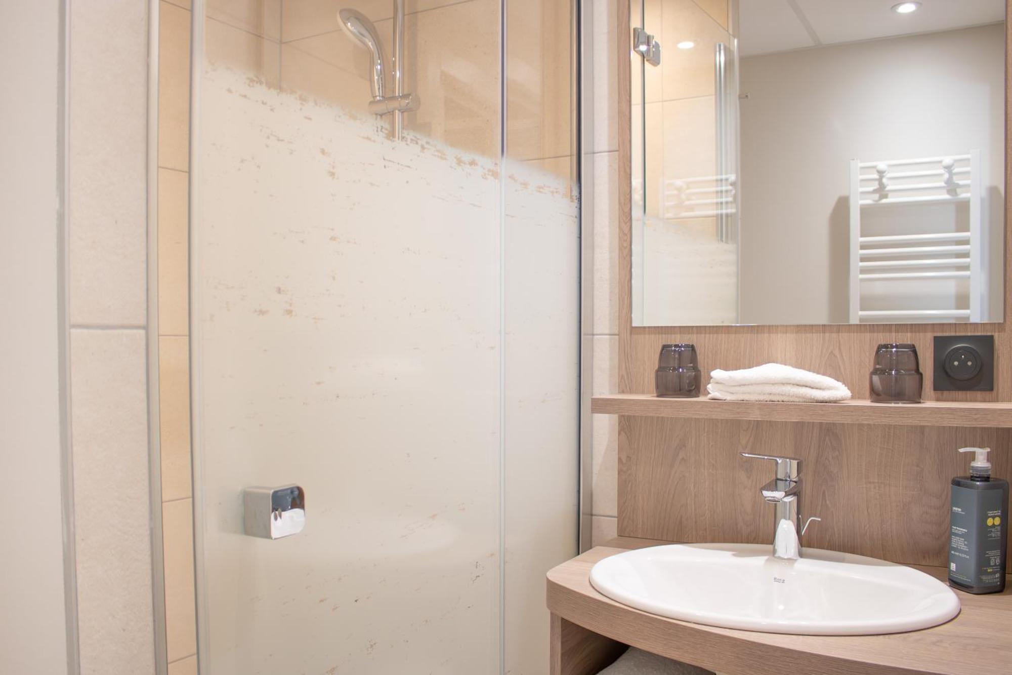 Brit Hotel Blois - Le Prema ภายนอก รูปภาพ