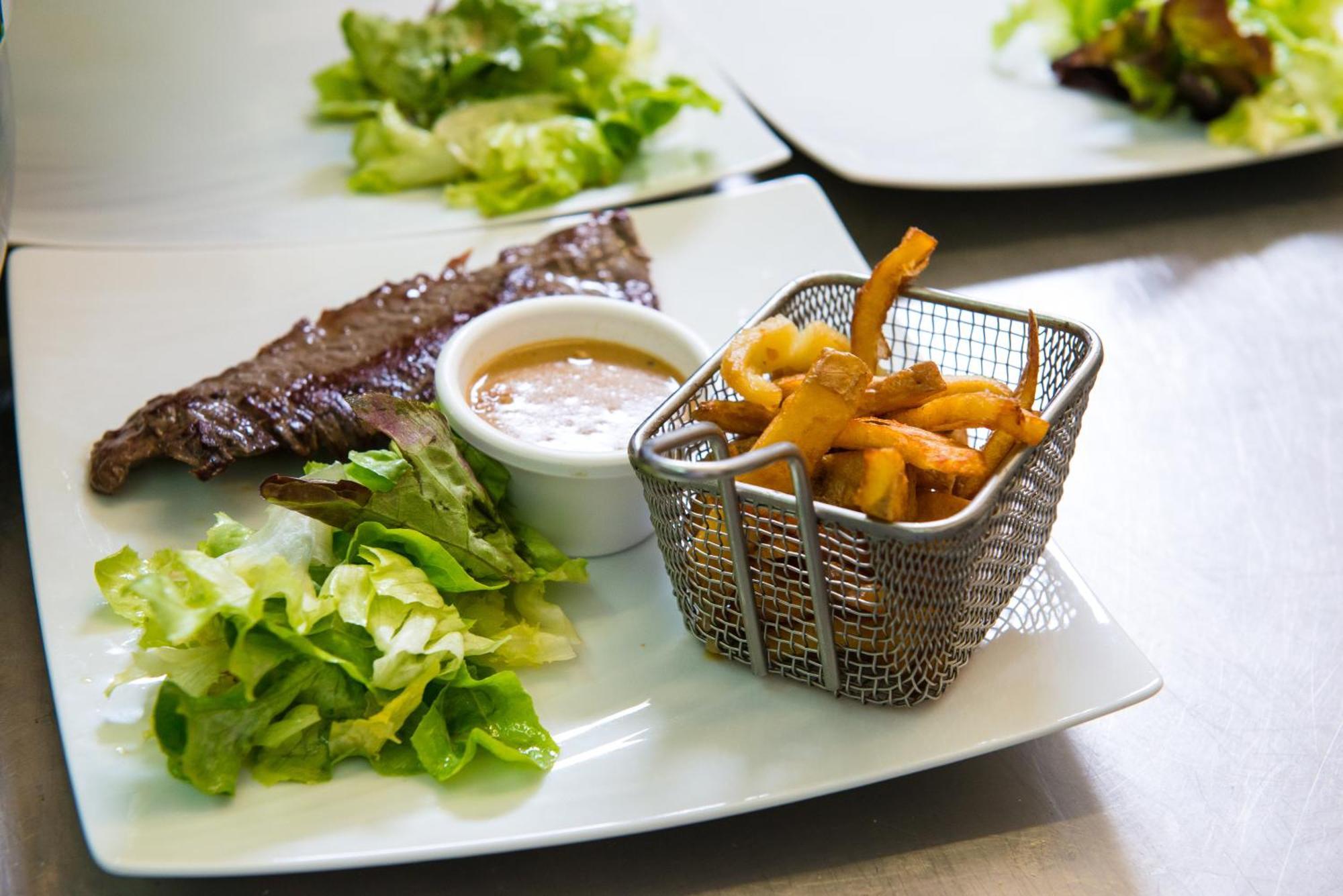 Brit Hotel Blois - Le Prema ภายนอก รูปภาพ
